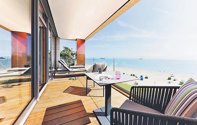 Zimmer mit Aussicht: Idealer Platz zum genussvollen Nichtstun Foto: Upstalsboom Wellness Resort Südstrand