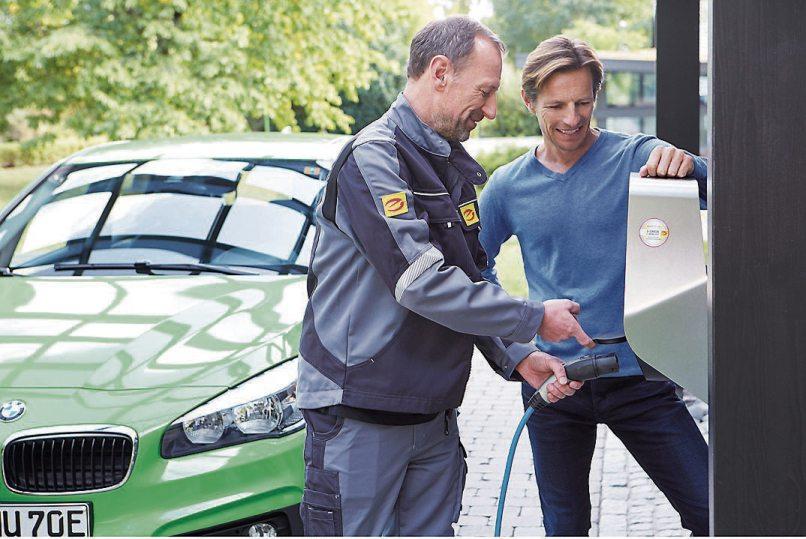Qualifizierte Beratung und fachgerechte Installation von privaten Ladestationen bietet der Elektro-Innungsfachbetrieb. Bild: ArGeMedien im ZVEH