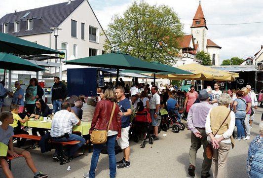 Die Wurmlinger Musikanten sorgen für Stimmung. Bilder: privat