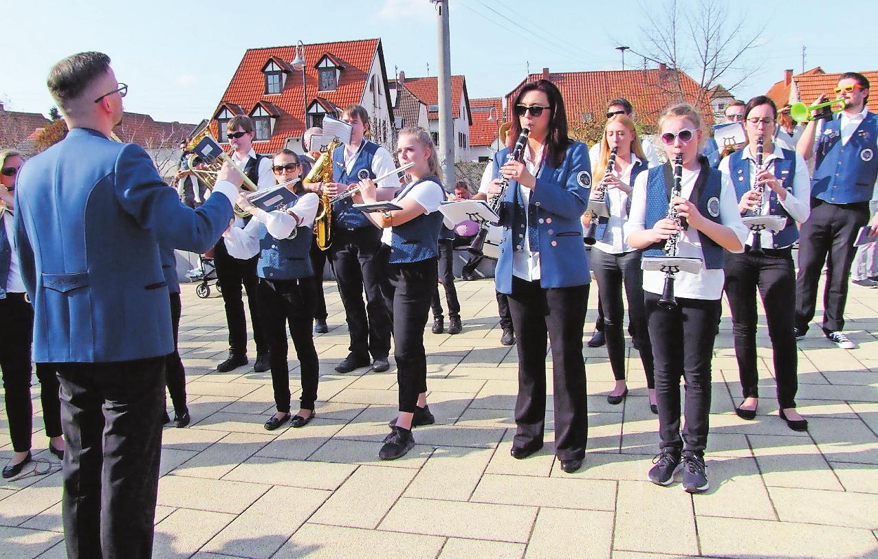 Sorgten für Stimmung beim Lätareumzug 2019: Der Musikverein Iggelheim präsentiert sich beim Tag der Vereine mit einer Instrumentenrallye. FOTO: GEMEINDE BÖHL-IGGELHEIM/FREI Sorgten für Stimmung beim Lätareumzug 2019: Der Musikverein Iggelheim präsentiert sich beim Tag der Vereine mit einer Instrumentenrallye. FOTO: GEMEINDE BÖHL-IGGELHEIM/FREI