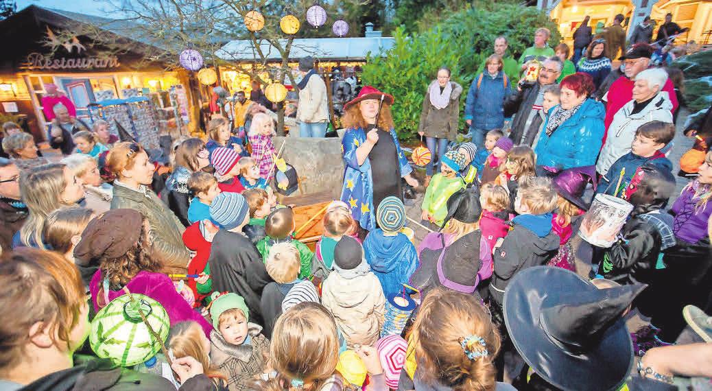 Die Zauberhexe Finsel nimmt die Kinder mit in die Zauberwelt der Magie. Die Zauberhexe Finsel nimmt die Kinder mit in die Zauberwelt der Magie.