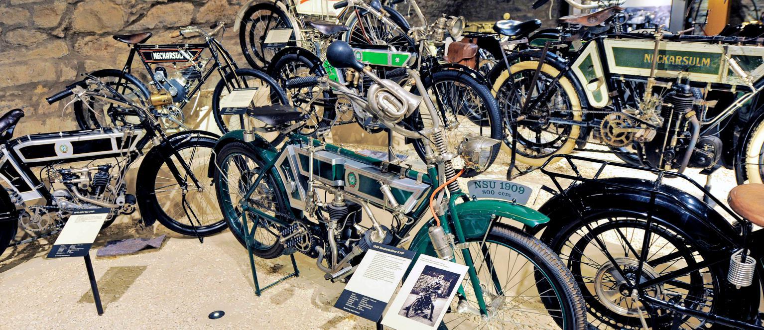 Fans historischer Maschinen kommen am Festwochenende bei der Sonderschau „Meister aller Klassen“ im Zweiradmuseum auf ihre Kosten. Foto: Archiv/Veigel Fans historischer Maschinen kommen am Festwochenende bei der Sonderschau „Meister aller Klassen“ im Zweiradmuseum auf ihre Kosten. Foto: Archiv/Veigel