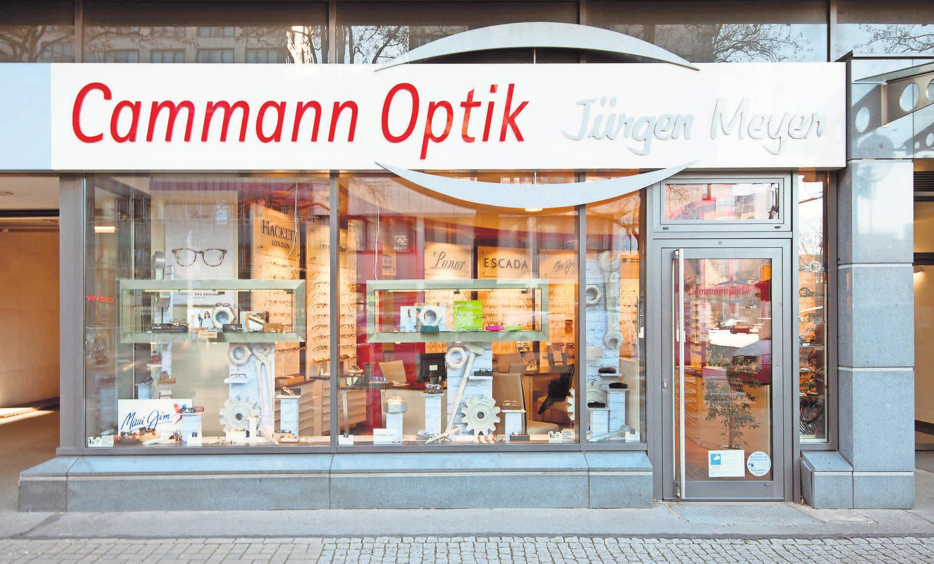 ... und heute: Cammann Optik ist seit 70 Jahren in der Königstraße zu Hause. ... und heute: Cammann Optik ist seit 70 Jahren in der Königstraße zu Hause.