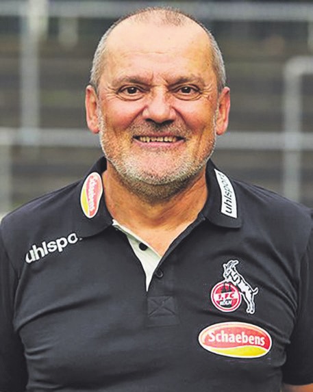 Trainer der Frauenmannschaft des 1. FC Köln: Willi Breuer. Foto: Schaebens Trainer der Frauenmannschaft des 1. FC Köln: Willi Breuer. Foto: Schaebens