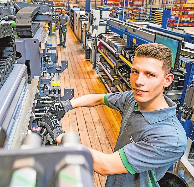 „Qualität made in Ludwigshafen“ ist die oberste Maxime der JOSEPH VÖGELE AG: Dieser Anspruch gilt auch für die Aus- und Weiterbildung der Beschäftigten. FOTO: VÖGELE/FREI „Qualität made in Ludwigshafen“ ist die oberste Maxime der JOSEPH VÖGELE AG: Dieser Anspruch gilt auch für die Aus- und Weiterbildung der Beschäftigten. FOTO: VÖGELE/FREI