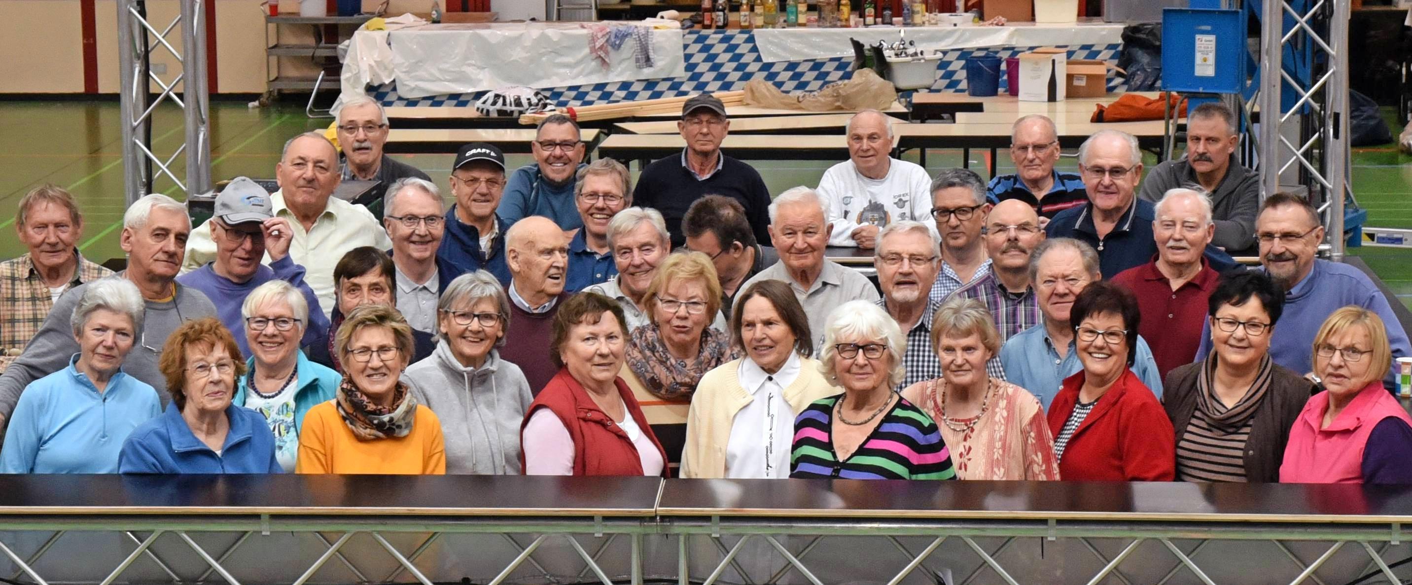 Ohne Senioren kein Unterländer Fasching: Ab kommenden Mittwoch ist in der Ballei wieder ein großes Team der Sport-Union im Einsatz. Foto: Karl-Heinz Leitz Ohne Senioren kein Unterländer Fasching: Ab kommenden Mittwoch ist in der Ballei wieder ein großes Team der Sport-Union im Einsatz. Foto: Karl-Heinz Leitz