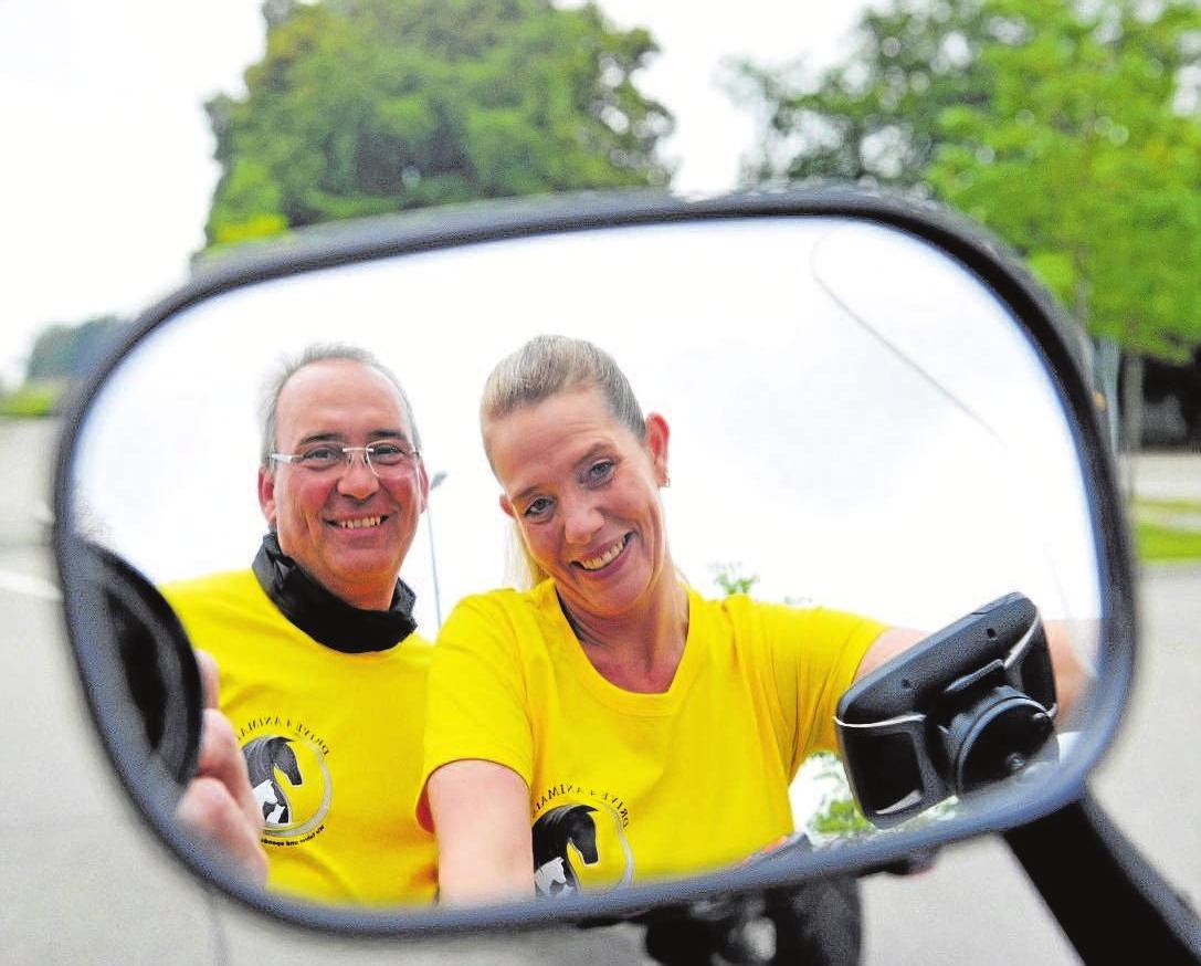 Ein Herz für Tiere – die Motorradfans Manfred und Nicole Römer organisieren zum dritten Mal Drive4Animals zugunsten von Gut Morhard. Foto: Foto: TierSV / F. Schöllhorn Ein Herz für Tiere – die Motorradfans Manfred und Nicole Römer organisieren zum dritten Mal Drive4Animals zugunsten von Gut Morhard. Foto: Foto: TierSV / F. Schöllhorn