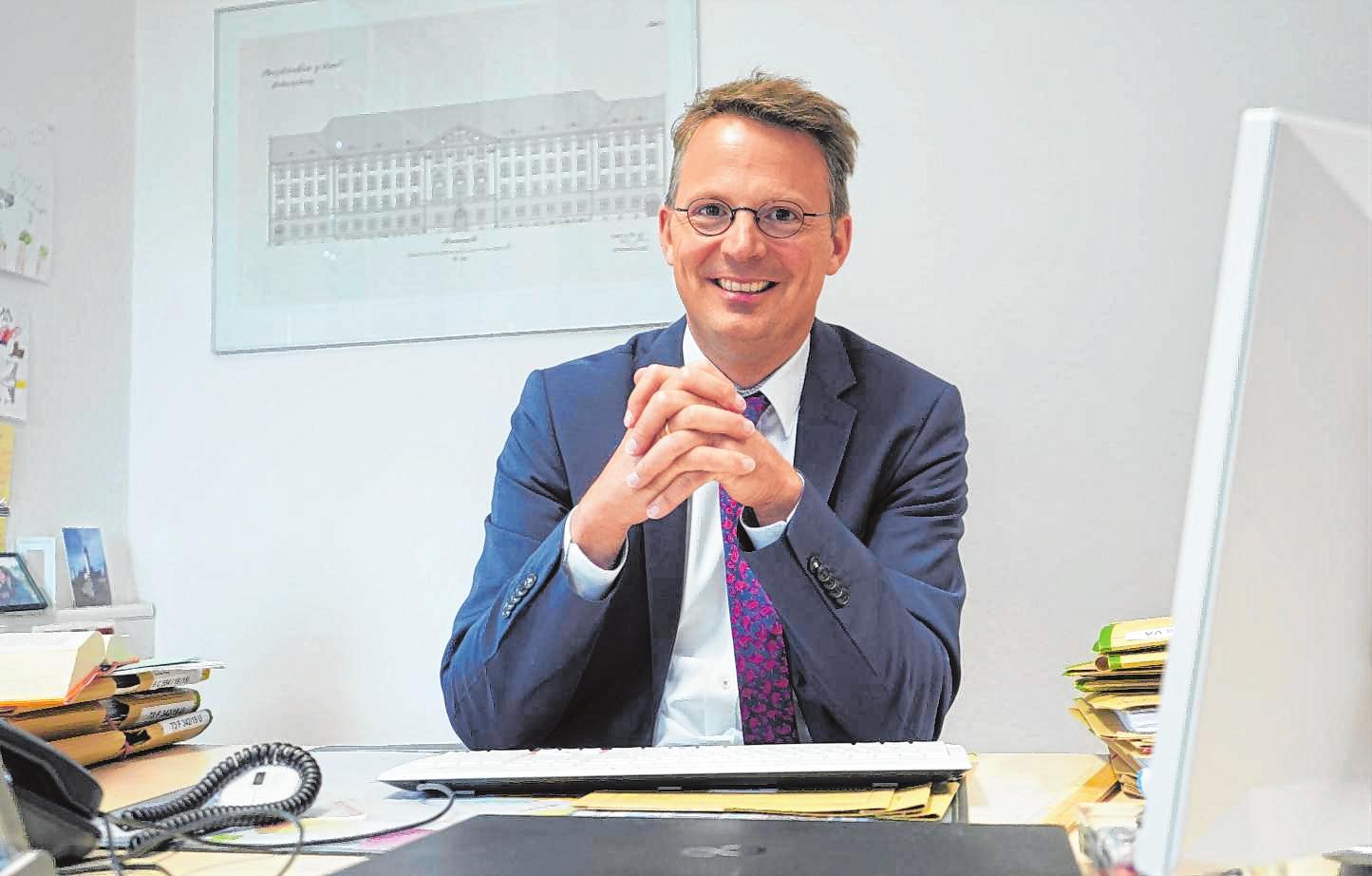 Amtsgerichtsdirektor Felix Kunkel an seinem Schreibtisch in Bensheim. Bild: Thomas Zelinger Amtsgerichtsdirektor Felix Kunkel an seinem Schreibtisch in Bensheim. Bild: Thomas Zelinger