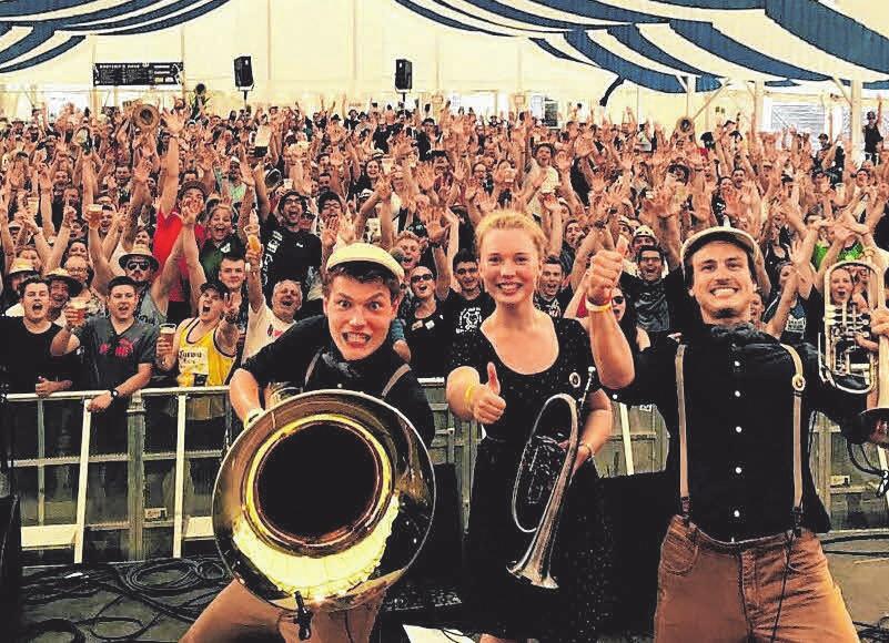 Das Trio „Die Fexer“ wird dem Festzelt einheizen. FOTO: OH Das Trio „Die Fexer“ wird dem Festzelt einheizen. FOTO: OH