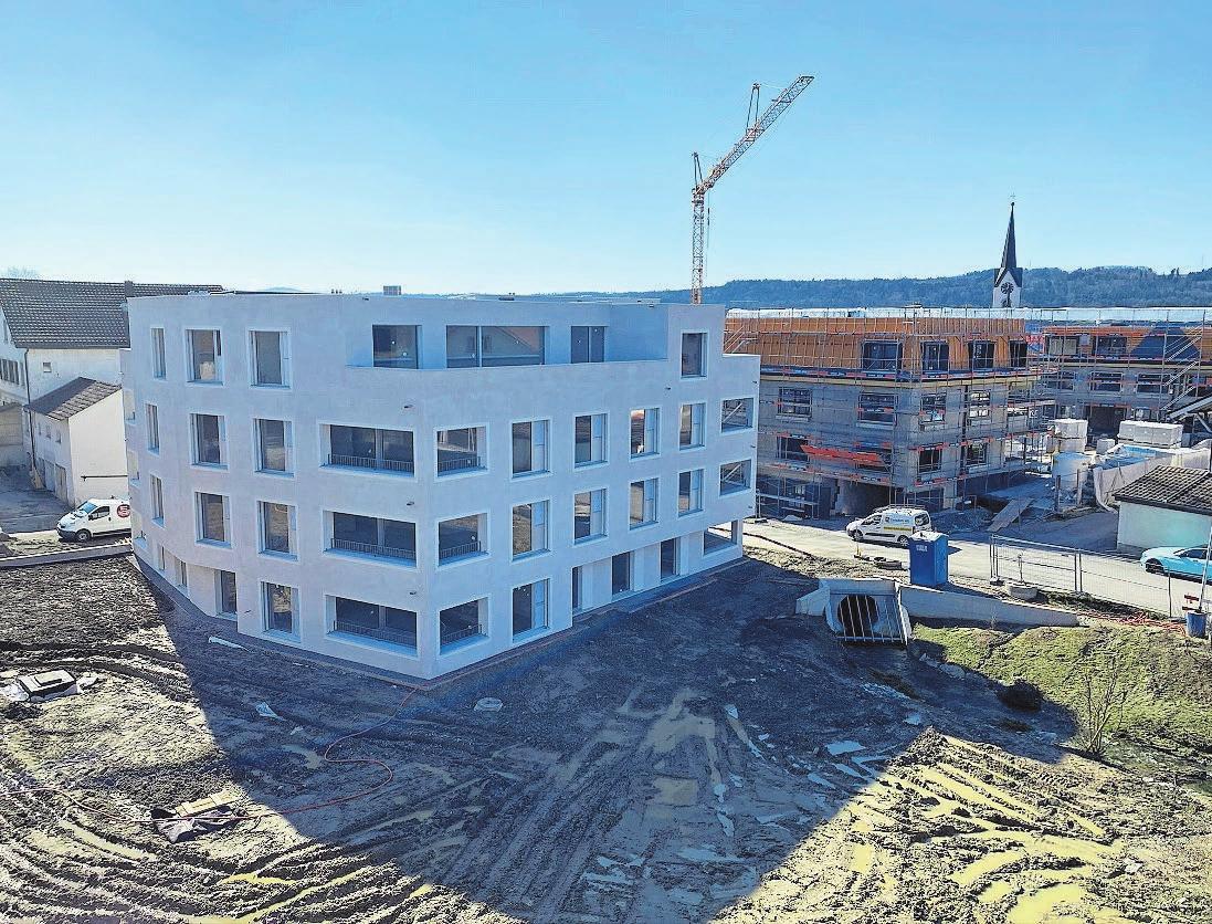 Gebäude mit grosszügig angelegten Höfen. Gebäude mit grosszügig angelegten Höfen.