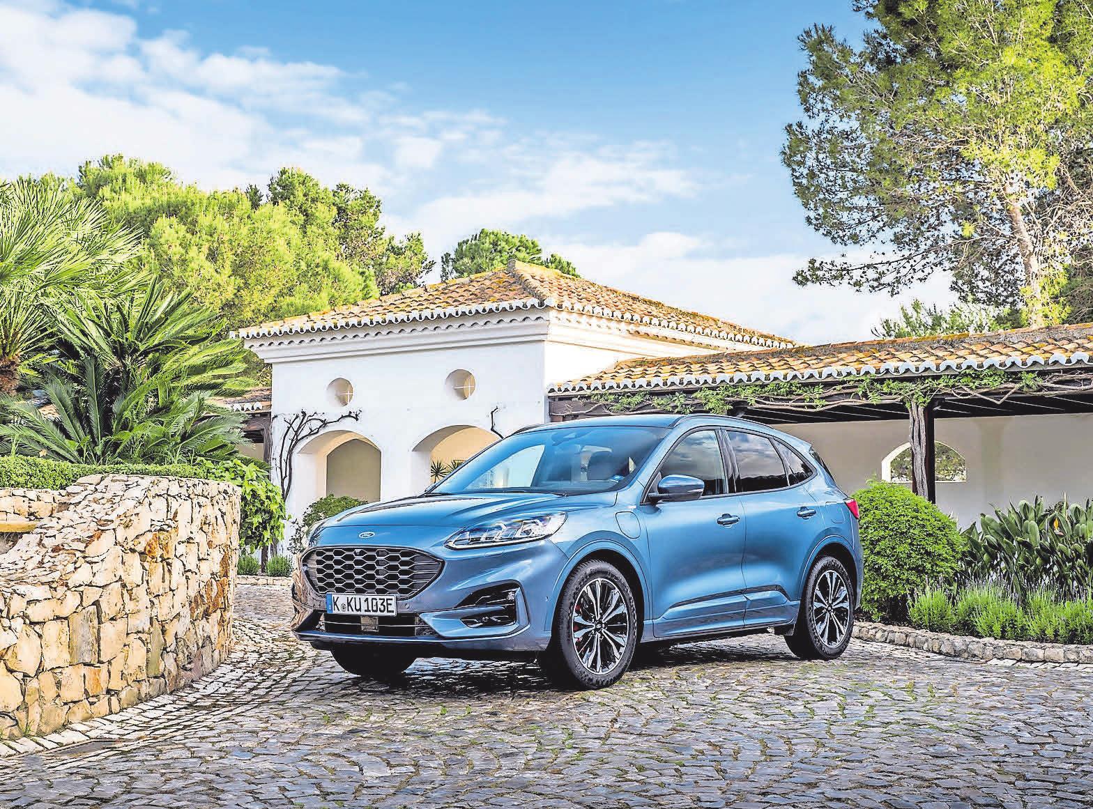 Der Ford Kuga Plug-in-Hybrid vereint die Vorteile eines E-Antriebs mit der Flexibilität eines Benziners oder Diesels. Der Ford Kuga Plug-in-Hybrid vereint die Vorteile eines E-Antriebs mit der Flexibilität eines Benziners oder Diesels.