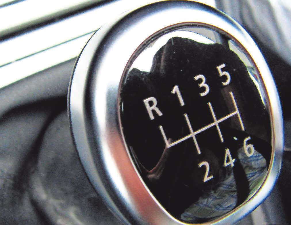 Auch wer auf einem Automatikwagen die Fahrprüfung gemacht hat, darf Schaltwagen fahren. Foto: Rainer Sturm/pixelio.de Auch wer auf einem Automatikwagen die Fahrprüfung gemacht hat, darf Schaltwagen fahren. Foto: Rainer Sturm/pixelio.de
