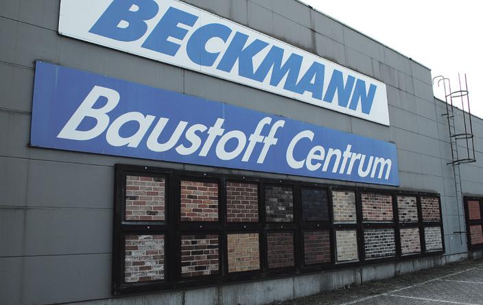 Bevor man sich für Baustoffe entscheidet, kann man bei Beckmann seine Favoriten ansehen und anfassen