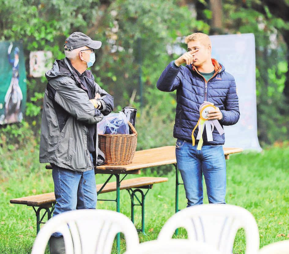 Udo Wolter (links) und Rico Ernst bei der Lagebesprechung. Udo Wolter (links) und Rico Ernst bei der Lagebesprechung.