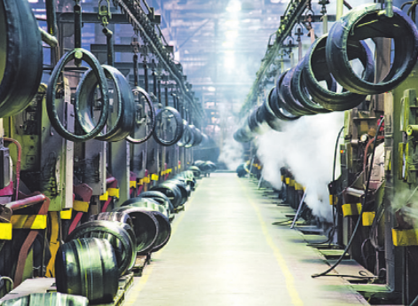 Bei der Herstellung von Reifen für elektrisch angetriebene Fahrzeuge werden andere Gummimischungen verwendet Bild: sGR/stock.adobe.com Bei der Herstellung von Reifen für elektrisch angetriebene Fahrzeuge werden andere Gummimischungen verwendet Bild: sGR/stock.adobe.com