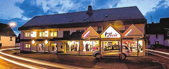 Theis Herrenmode lädt in Hof interessierte Kunden zu einem Besuch ein. Theis Herrenmode lädt in Hof interessierte Kunden zu einem Besuch ein.