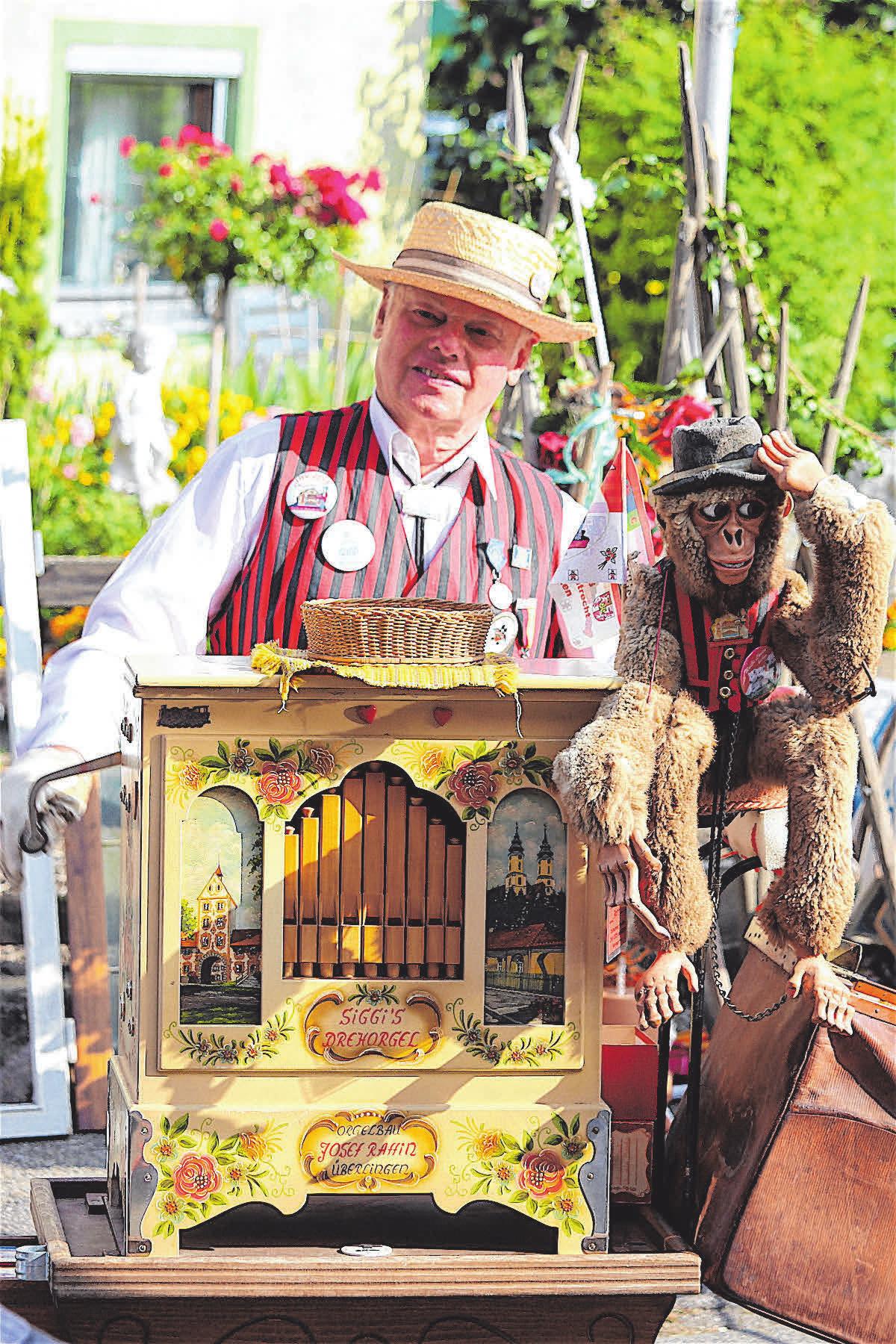 Der Leierkastenmann ist auch in Hürbell dabei. Der Leierkastenmann ist auch in Hürbell dabei.