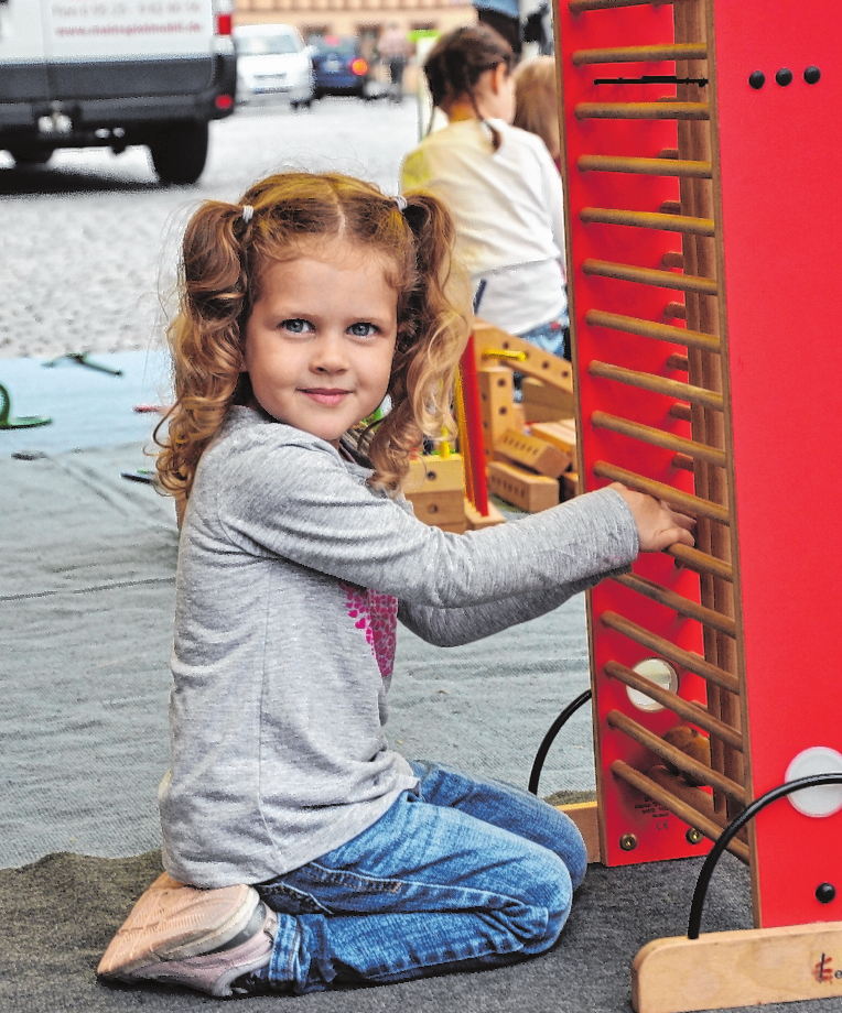 Viel Spaß verspricht der Kindertag auf der Hofheimer Kirchweih. FOTO: ALOIS WOHLFAHRT Viel Spaß verspricht der Kindertag auf der Hofheimer Kirchweih. FOTO: ALOIS WOHLFAHRT