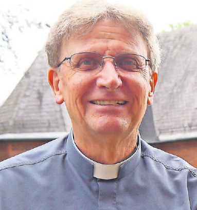 Pfarrer Dr. Bernd Wichert plant zurzeit die Weihnachtsgottesdienste. Pfarrer Dr. Bernd Wichert plant zurzeit die Weihnachtsgottesdienste.