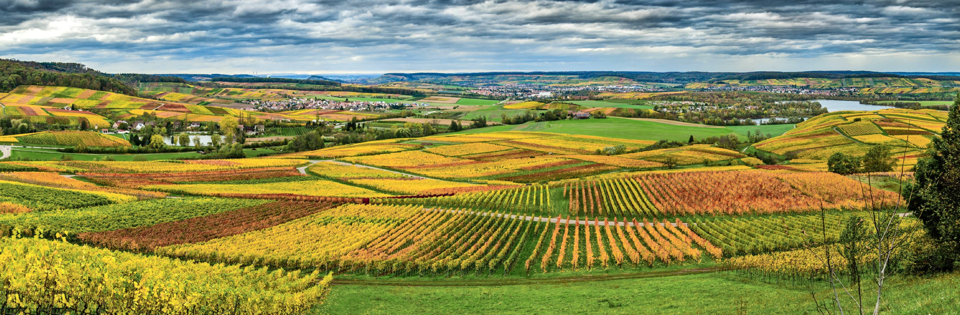 Fotograf Roland Schweizer hat ein Auge für seine Heimat, wie dieser Blick übers Weinsberger Tal und den Breitenauer See zeigt. Foto: Roland Schweizer Fotograf Roland Schweizer hat ein Auge für seine Heimat, wie dieser Blick übers Weinsberger Tal und den Breitenauer See zeigt. Foto: Roland Schweizer