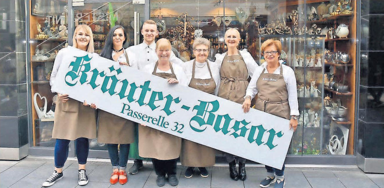 Im Kräuter-Basar gibt es exklusive Tees und Gewürzmischungen für Genießer. Im Kräuter-Basar gibt es exklusive Tees und Gewürzmischungen für Genießer.
