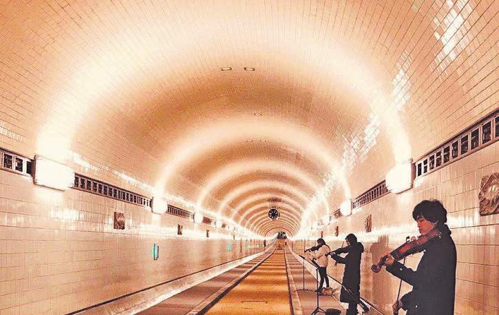 An zwei Tagen bespielen 144 Musiker synchron beide Tunnelröhren. Foto: Xiao Fu