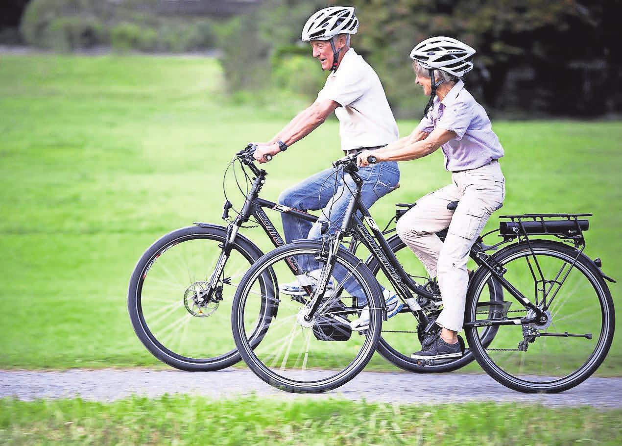 Mit Pedelecs wird das Radfahren zum Kinderspiel. Foto: Corratec / dpp Mit Pedelecs wird das Radfahren zum Kinderspiel. Foto: Corratec / dpp