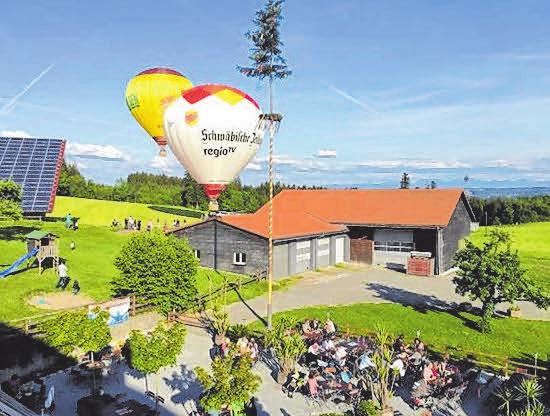 Der Einlass aufs Gelände startet für alle Gäste ab 17 Uhr. Der Einlass aufs Gelände startet für alle Gäste ab 17 Uhr.
