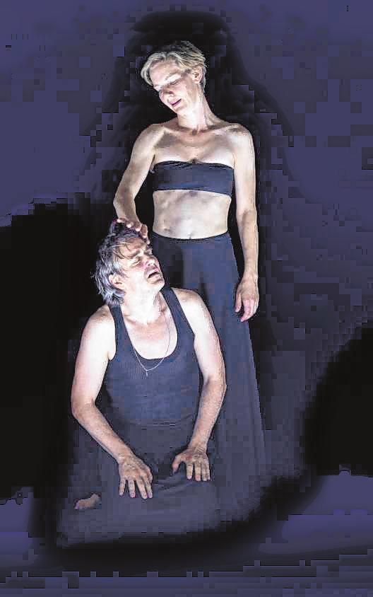 ...und „Penthesilea“ (hier mit Jens Harzer als Achilles). Bilder: Thomas Aurin, Monika Rittershaus ...und „Penthesilea“ (hier mit Jens Harzer als Achilles). Bilder: Thomas Aurin, Monika Rittershaus