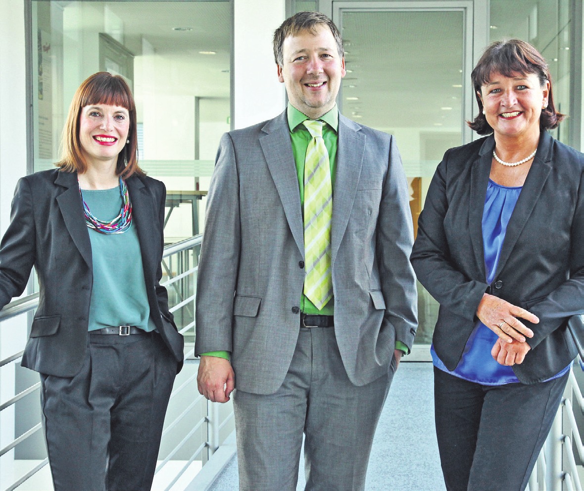 Das Team des StarterCenters der IHK Ulm. (v.l.) Nadine Sommer, Michael Reichert, Jutta Peschel. Foto: Team StarterCenter Das Team des StarterCenters der IHK Ulm. (v.l.) Nadine Sommer, Michael Reichert, Jutta Peschel. Foto: Team StarterCenter