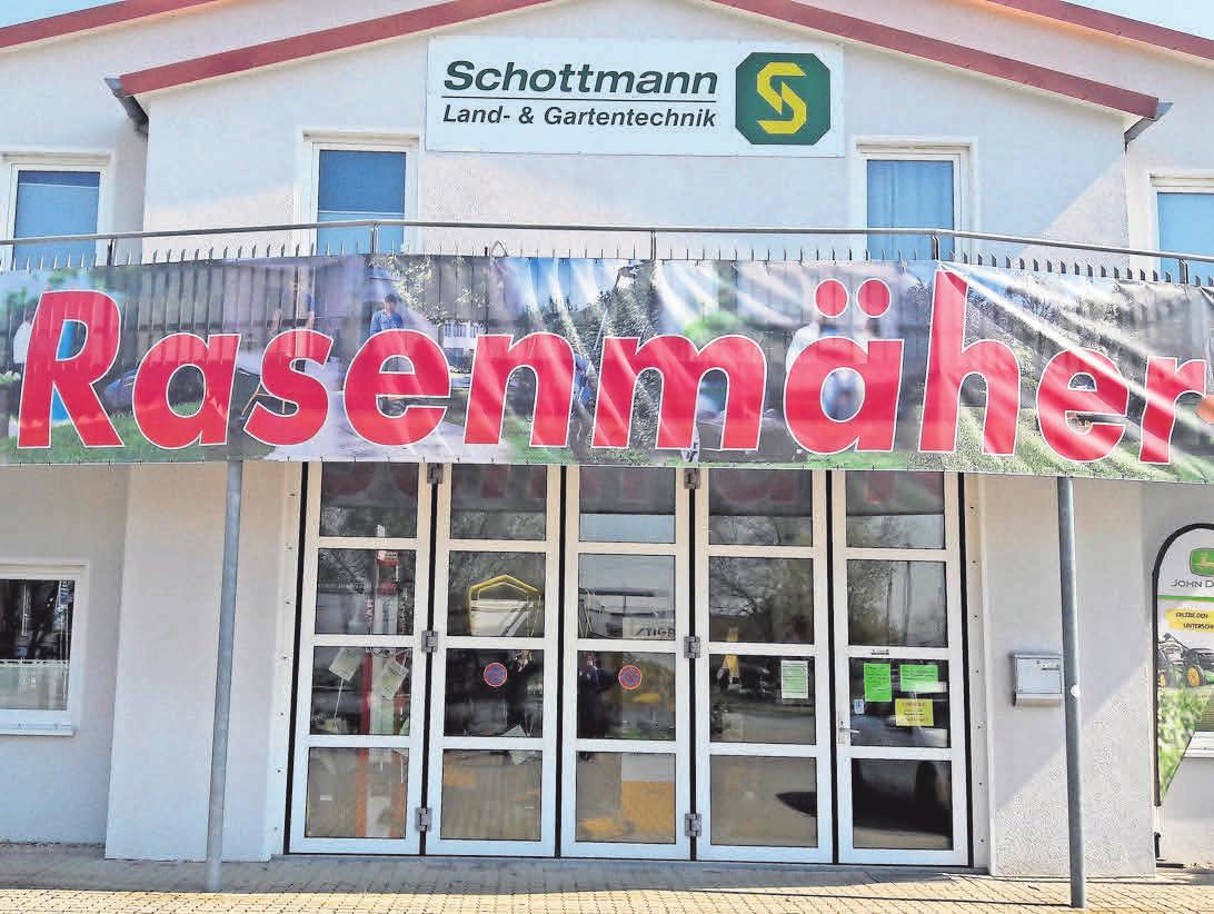 Auch Schottmann Landmaschinen und Gartentechnik musste seine Ausstellung schließen. Alle Serviceleistungen für die Kunden bleiben aber umfänglich erhalten. Auch Schottmann Landmaschinen und Gartentechnik musste seine Ausstellung schließen. Alle Serviceleistungen für die Kunden bleiben aber umfänglich erhalten.