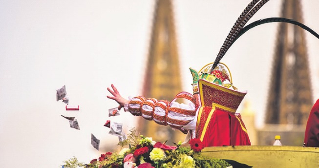Höhepunkt im Zoch: Der Prinz kommt. Foto: Festkomitee Kölner Karneval Höhepunkt im Zoch: Der Prinz kommt. Foto: Festkomitee Kölner Karneval