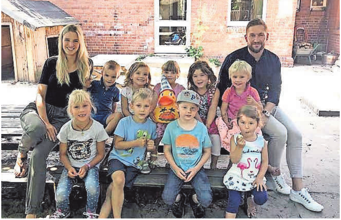 Die Kinder des ev. Kindergartens Schatzinsel in Otternhagen haben die Rennente der Fa. Rahlfs Immobilien gestaltet. Die Kinder des ev. Kindergartens Schatzinsel in Otternhagen haben die Rennente der Fa. Rahlfs Immobilien gestaltet.