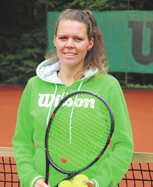 Im Tennispark Schleushörn können mit Coach Laura Hilger die Tenniskenntnisse professionell verbessert werden Foto: Frauke Pöhlsen