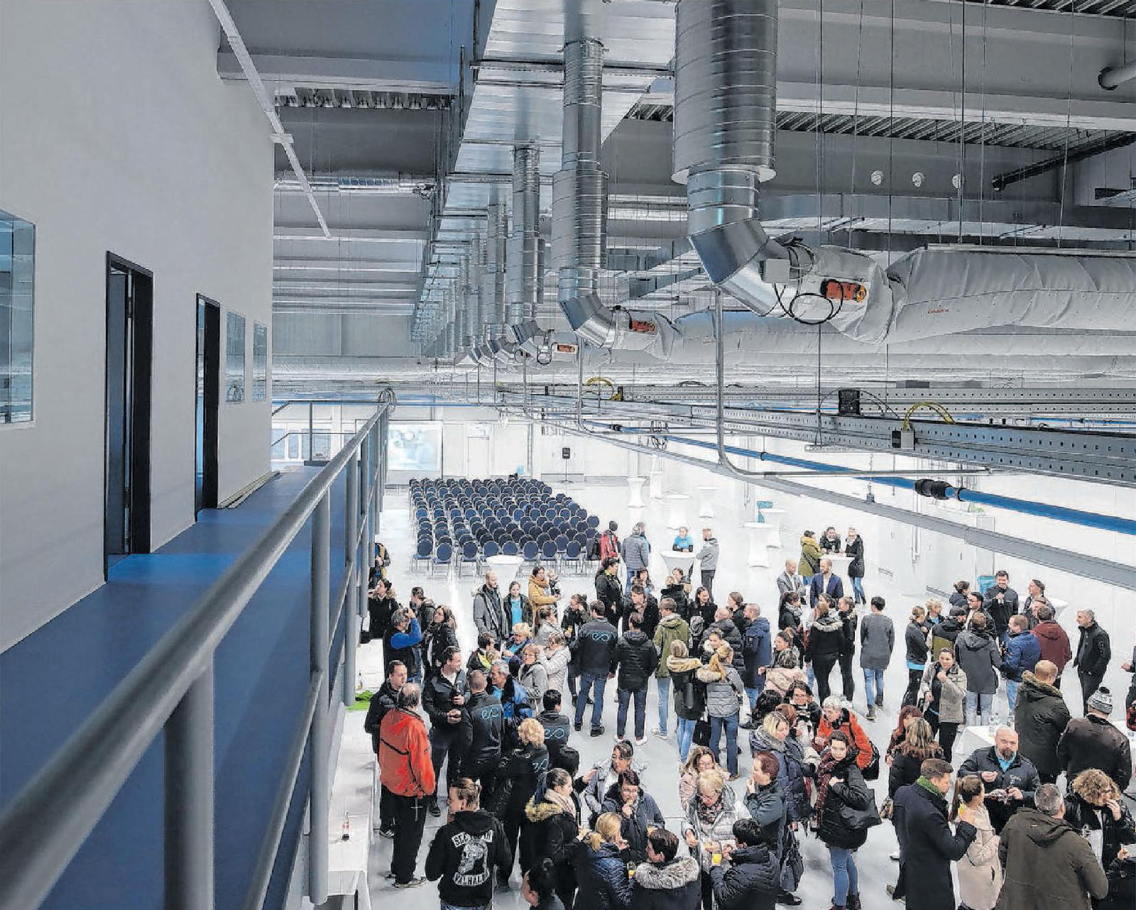 Blick in die Innenräume der neuen Halle: Mitte der Woche haben Geschäftsführung und Mitarbeiter den Neubau eingeweiht. Blick in die Innenräume der neuen Halle: Mitte der Woche haben Geschäftsführung und Mitarbeiter den Neubau eingeweiht.