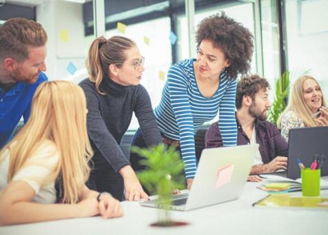 Immer mehr junge Menschen studieren im Bereich Medien. FOTO: LUKATDB / ISTOCK Immer mehr junge Menschen studieren im Bereich Medien. FOTO: LUKATDB / ISTOCK