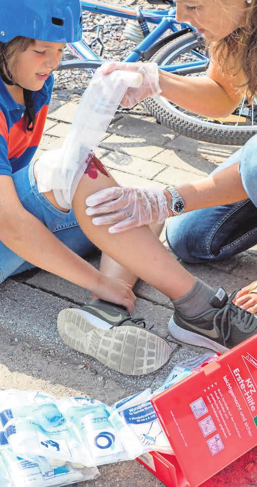 Das passende Material zur Wundversorgung sollte immer zur Hand sein. Foto: AOK-Mediendienst Das passende Material zur Wundversorgung sollte immer zur Hand sein. Foto: AOK-Mediendienst