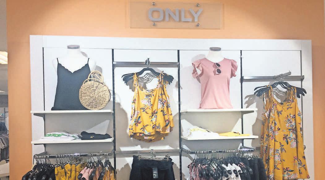 Bei Only findet die modische Kundin Paperbag-Shorts in lockeren leichten Viskosequalitäten. Bei Only findet die modische Kundin Paperbag-Shorts in lockeren leichten Viskosequalitäten.