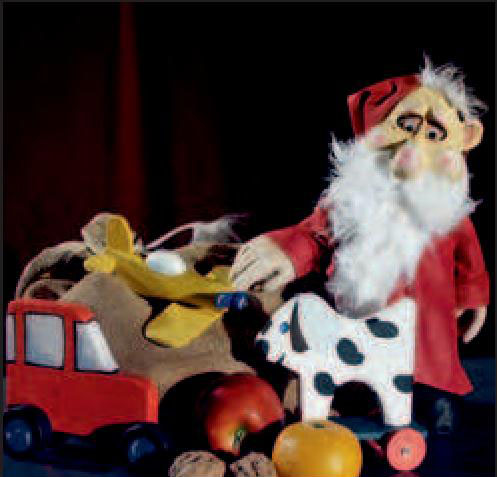 Auf Tour: kleiner Weihnachtsmann. | Foto: Chausseetheater/frei Auf Tour: kleiner Weihnachtsmann. | Foto: Chausseetheater/frei