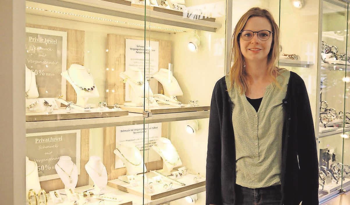 Kostbarkeiten zum kleinen Preis: Kirstin Kurz empfiehlt Unikate aus der Privatjuwelschmucksammlung. Kostbarkeiten zum kleinen Preis: Kirstin Kurz empfiehlt Unikate aus der Privatjuwelschmucksammlung.