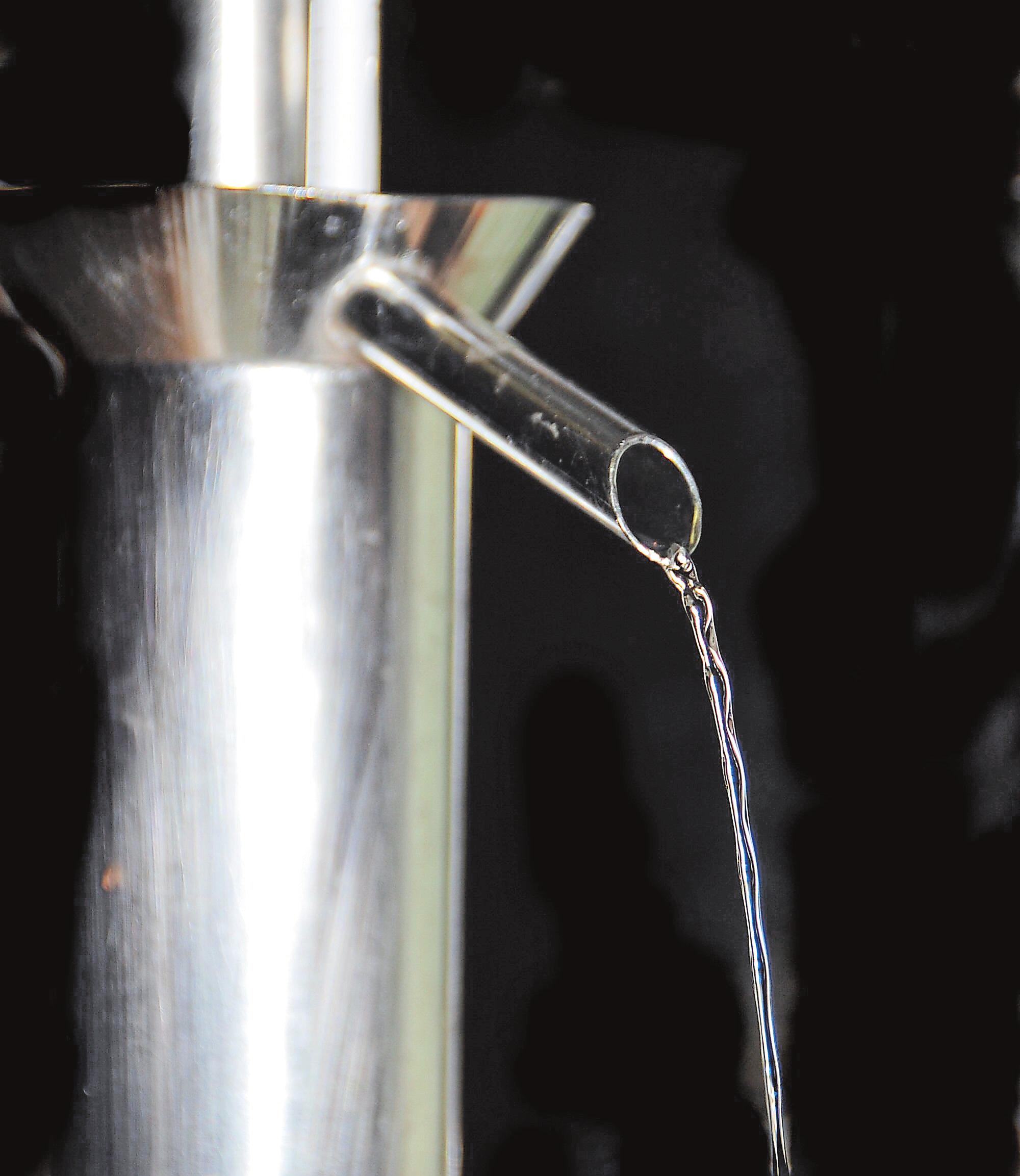 Das Zusetzen unter anderem von Zucker, Farb- oder Aromastoffen ist durch eine großherzogliche Verordnung untersagt.