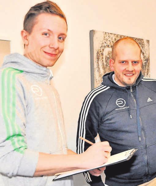 Die Physiotherapeuten Hendrik Neumann (rechts) und Lars Papenberg genießen einen hervorragenden Ruf. Foto: Archiv Die Physiotherapeuten Hendrik Neumann (rechts) und Lars Papenberg genießen einen hervorragenden Ruf. Foto: Archiv