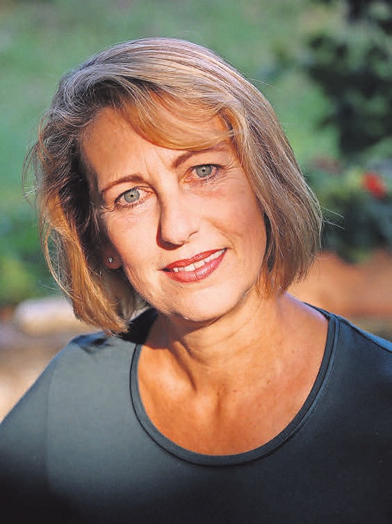 Susanne Mischke stellt in der Lütt-Jever-Scheune ihren neuen Roman vor. Susanne Mischke stellt in der Lütt-Jever-Scheune ihren neuen Roman vor.