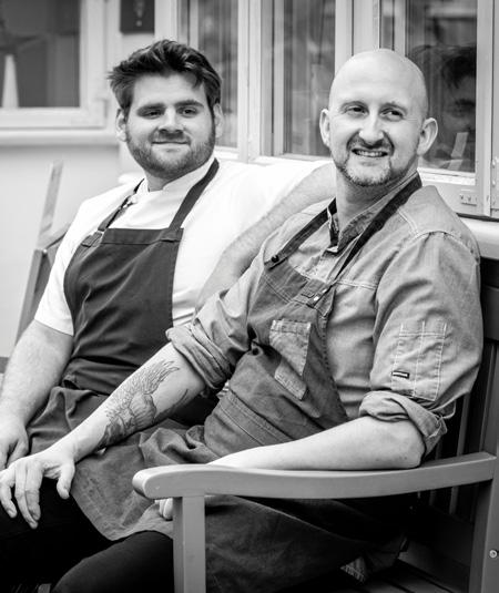 Das Köcheteam Tobias Menn und Sascha Engelmann Das Köcheteam Tobias Menn und Sascha Engelmann