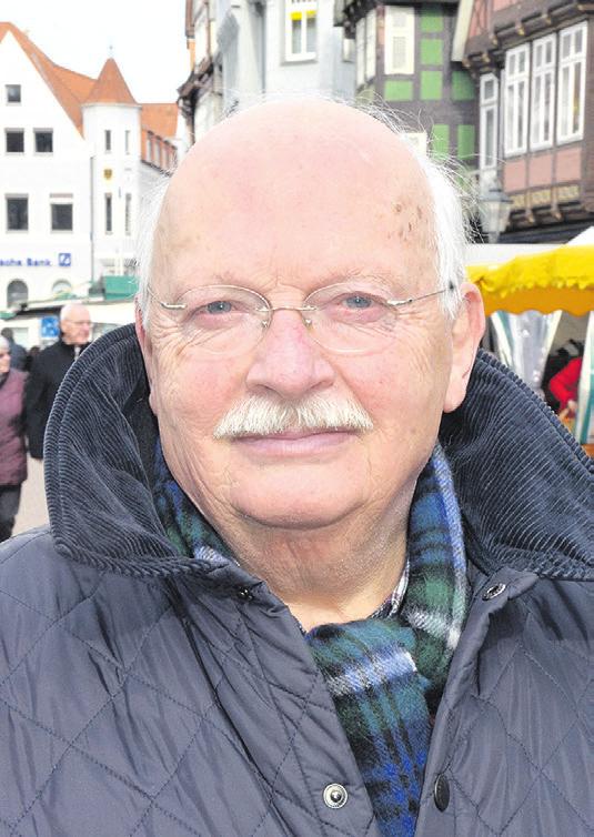 Martin Hildebrandt (75) aus Offen: „Die Kriminalstatistik ist ja eindeutig und das ist toll, dass es eine so hohe Aufklärungsquote gibt. Man muss jedoch unterscheiden zwischen dieser objektiven Feststellung und dem subjektiven Gefühl. Da die Statistik das so ausweist, habe ich ein sicheres Gefühl, aber die Menschen fühlen sich durch das Überschwemmen von negativen Meldungen aus der Welt doch eher unsicher.“ Martin Hildebrandt (75) aus Offen: „Die Kriminalstatistik ist ja eindeutig und das ist toll, dass es eine so hohe Aufklärungsquote gibt. Man muss jedoch unterscheiden zwischen dieser objektiven Feststellung und dem subjektiven Gefühl. Da die Statistik das so ausweist, habe ich ein sicheres Gefühl, aber die Menschen fühlen sich durch das Überschwemmen von negativen Meldungen aus der Welt doch eher unsicher.“