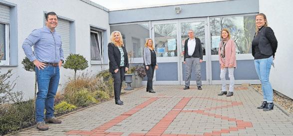 Für Freiwilligendienste und das Bildungszentrum in Saarbrücken zeichnen unter anderem verantwortlich (von links): Martin Schüler, Petra Scheuermann, Gabi Groß, Markus Haas, Rita Baumgärtner und Georgia Theobald. Foto: Stefan Bohlander Für Freiwilligendienste und das Bildungszentrum in Saarbrücken zeichnen unter anderem verantwortlich (von links): Martin Schüler, Petra Scheuermann, Gabi Groß, Markus Haas, Rita Baumgärtner und Georgia Theobald. Foto: Stefan Bohlander