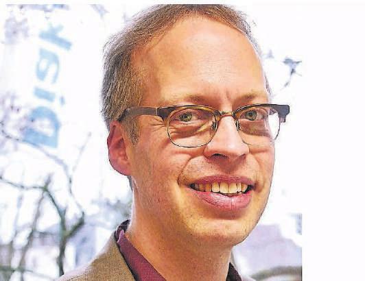 Ratsherr Ulrich-Timmo Christenn von den Wuppertaler Grünen hat sich für das Schwammstadt-Projekt stark gemacht. Ratsherr Ulrich-Timmo Christenn von den Wuppertaler Grünen hat sich für das Schwammstadt-Projekt stark gemacht.