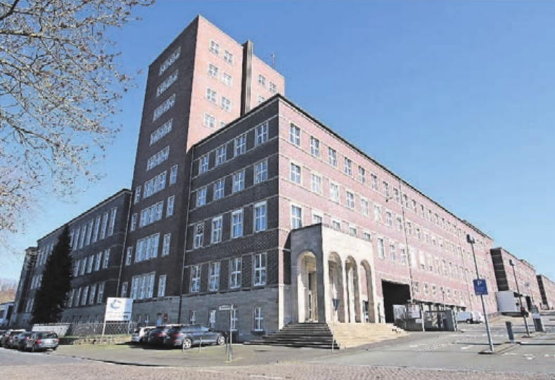 Industriedenkmal: das Gebäude der ehemaligen Konsumgenossenschaft. Industriedenkmal: das Gebäude der ehemaligen Konsumgenossenschaft.