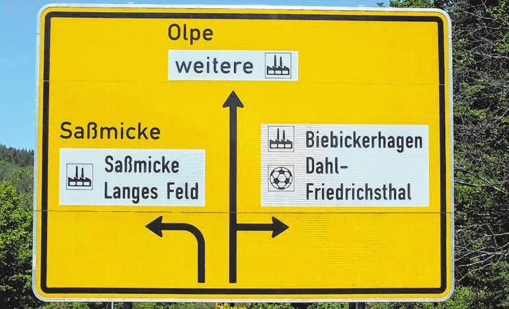 Von der Autobahn kommend, wird dem Verkehrsteilnehmer schnell klar, dass für Industrie und Gewerbe viel Platz reserviert wurde. Von der Autobahn kommend, wird dem Verkehrsteilnehmer schnell klar, dass für Industrie und Gewerbe viel Platz reserviert wurde.