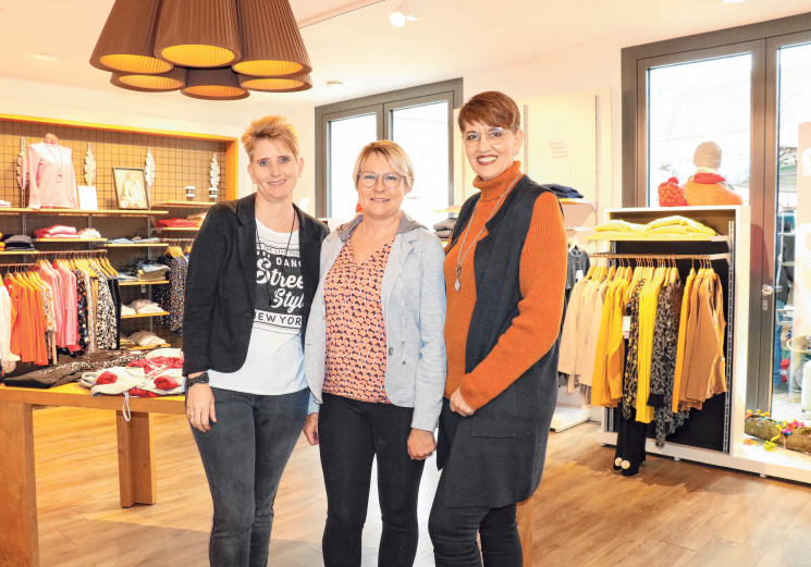 Das Team mit Beate Wille (Mitte), Heidi Rechner und Bettina Staib berät Sie gerne. FOTO: LAN Das Team mit Beate Wille (Mitte), Heidi Rechner und Bettina Staib berät Sie gerne. FOTO: LAN